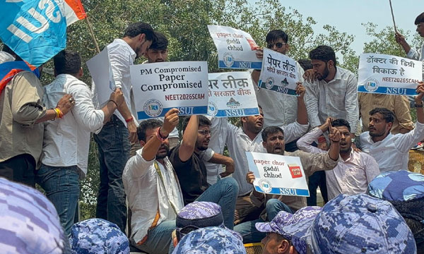 NSUI launches nationwide protests against NEET leak; KSU leadership silenced due to Chief Minister's discussion