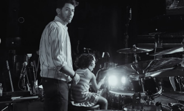 photo-www.instagram.com/nickjonas/