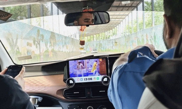കാറോടിക്കുന്നതിനിടെ ടിവി സീരിസ് കണ്ട് ടാക്സി ഡ്രൈവര്: ചോദ്യം ചെയ്തപ്പോള് പ്രതികരണം ഇങ്ങനെ, ദുരനുഭവം പങ്കിട്ട് കുടുംബം