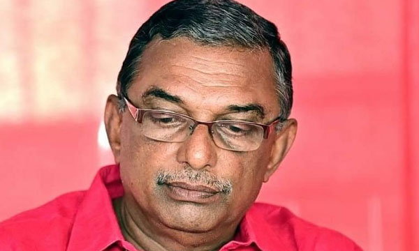 'ദൈവതുല്യന്‍' ആരാണെന്നതിന് ഉത്തരം നല്‍കുമോ? ശബരിമല സ്വര്‍ണക്കൊള്ള കേസില്‍ പ്രതി ദേവസ്വം ബോര്‍ഡ് മുന്‍ പ്രസിഡന്റ് പത്മകുമാര്‍ ആത്മകഥയെഴുതുന്നു
