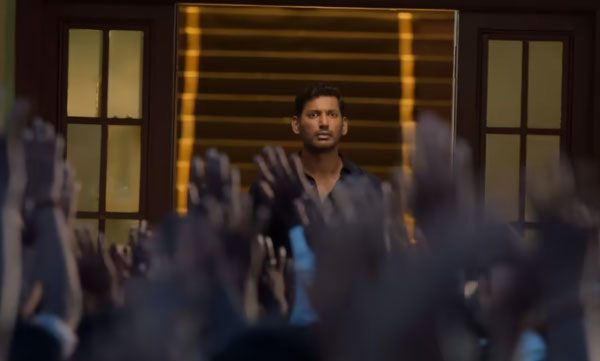   നായകനായും സംവിധായകനായും വിശാല്‍; ' മകുടം' ടീസര്‍ എത്തി
