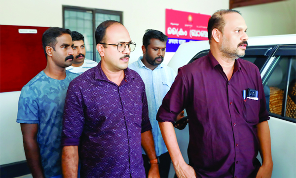 നവകേരളയാത്ര മര്ദനക്കേസ്തത്കാലം അറസ്റ്റില്ല; ചോദ്യംചെയ്ത് വിട്ടു