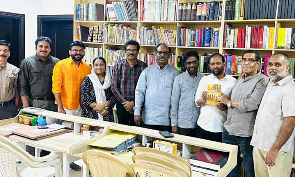 എഫ്.സി.സി വായനക്കൂട്ടം: 'ദോഹയിൽ നടന്നു തീർത്ത വഴികൾ' പുസ്തകചർച്ച സംഘടിപ്പിച്ചു