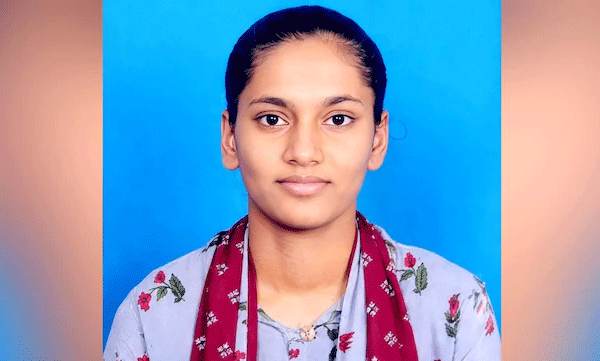 നീറ്റ് പുനഃപരീക്ഷയ്ക്ക് മണിക്കൂറുകള്‍ മാത്രം ബാക്കിനില്‍ക്കെ ഹൈദരാബാദില്‍ 19-കാരി ജീവനൊടുക്കി
