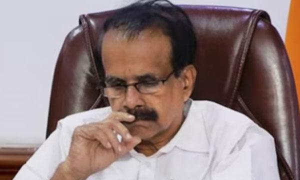 ജോര്ജ്ജ്കുര്യന് മന്ത്രിസ്ഥാനം രാജിവെച്ചു ; വീണ്ടും രാജ്യസഭാംഗമായി പരിഗണിക്കുന്നില്ല