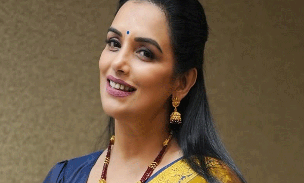 അമ്മയിലെ പൊട്ടിത്തെറിക്ക് പിന്നാലെ ശ്വേത മേനോന്റെ പ്രതികരണം; ജൂൺ 26ന് ലക്ഷ്മിപ്രിയയ്ക്കൊപ്പം വാർത്താസമ്മേളനം