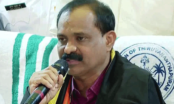 തിരുവനന്തപുരം നഗരസഭയില്‍ മേയറെ തടയാന്‍ ശ്രമം ; ബിജെപി എല്‍ഡിഎഫ് കയ്യാങ്കളി, വനിതകള്‍ക്കും പരിക്ക്