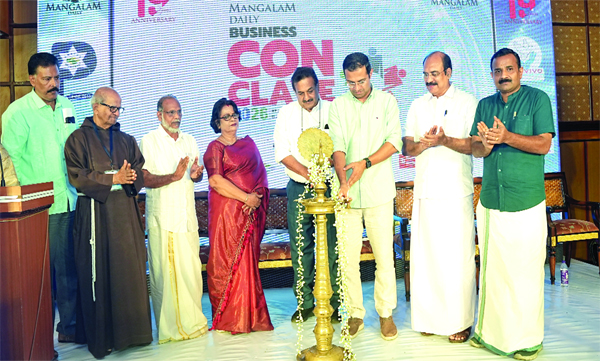 ധാര്‍മിക മാധ്യമപ്രവര്‍ത്തനത്തിന്‌ മംഗളം മാതൃക: മന്ത്രി റോജി എം. ജോണ്‍