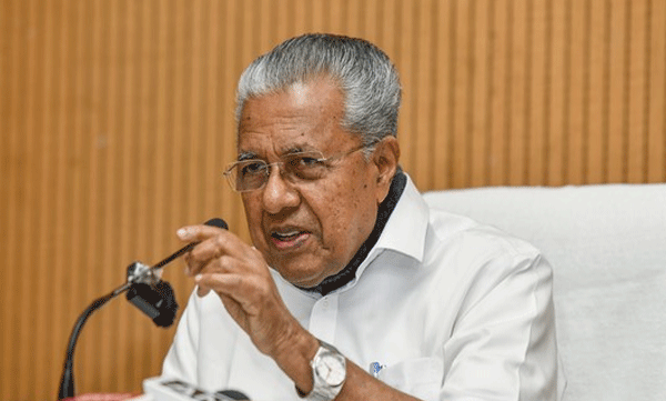 



പിണറായി വിജയന്റെ യാത്ര വൈകിയ സംഭവം: പ്രോട്ടോക്കോള്‍ വിഭാഗത്തിന് ഗുരുതര വീഴ്ച, ഉദ്യോഗസ്ഥര്‍ക്കെതിരെ നടപടിക്ക് സാധ്യത
