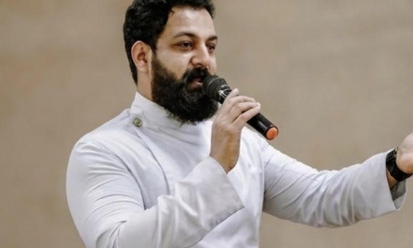 കല്ലറയിലായിരുന്നവർ സുവിശേഷങ്ങളുടെ കലവറയാകണം': ഇന്റർനാഷണൽ പ്രാർത്ഥനാലൈൻ യോഗത്തിൽ റവ. റോബിൻ വർഗീസ്
