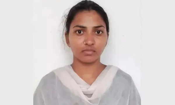 കാമുകനൊപ്പം ജീവിക്കാൻ ഭർത്താവിനെ  ടോയ്‌ലറ്റ് ക്ലീനർ കുത്തിവെച്ചു കൊന്നു; നഴ്സായ ഭാര്യയും കാമുകനും അറസ്റ്റിൽ!