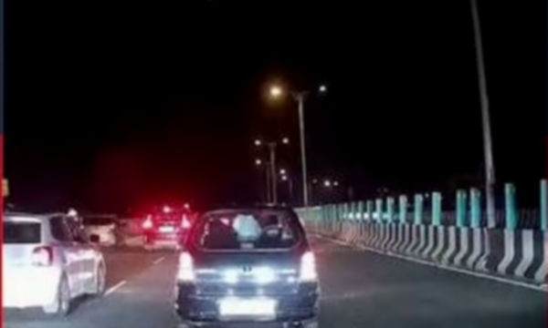 ബെംഗളൂരു-മൈസൂരു എക്സ്പ്രസ് വേ ആക്രമണം; സ്വർണം നൽകാമെന്ന് പറഞ്ഞിട്ടും മർദ്ദനം തുടർന്നു!