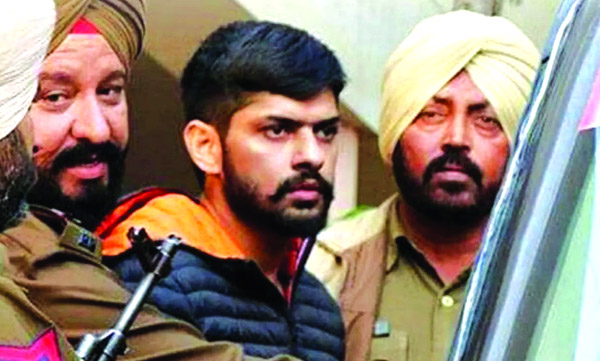 ഇന്ത്യയില്‍ ജയില്‍വാസം; ലോകം മുഴുവന്‍ പരാക്രമം! ലോറന്‍സ്‌ ബിഷ്‌ണോയിക്കെതിരേ
യു.എസ്‌. കോടതിയില്‍ കുറ്റപത്രം