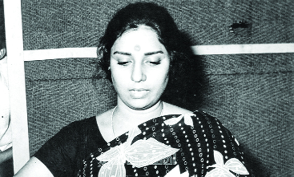 'കള്ളിയാങ്കാട്ട്‌ നീലി'ക്ക്‌ ശബ്‌ദഭാവം നല്‍കിയ അമ്മ