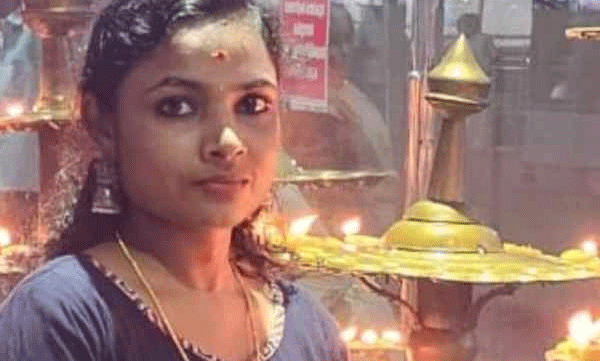ശ്രീകാര്യത്ത് യുവതിയുടെ മരണം; ജാതി അധിക്ഷേപവും സ്ത്രീധന പീഡനവും ആരോപിച്ച് കുടുംബം